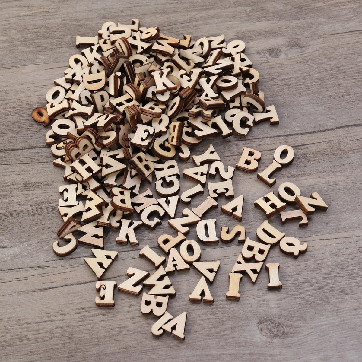 BESTOYARD 600Pcs 0.59 Inch Small Natural Wooden Letters Slices DIY Craft Embellishments for Scrapbooking Kids Educational Art Projects Christmas Decor