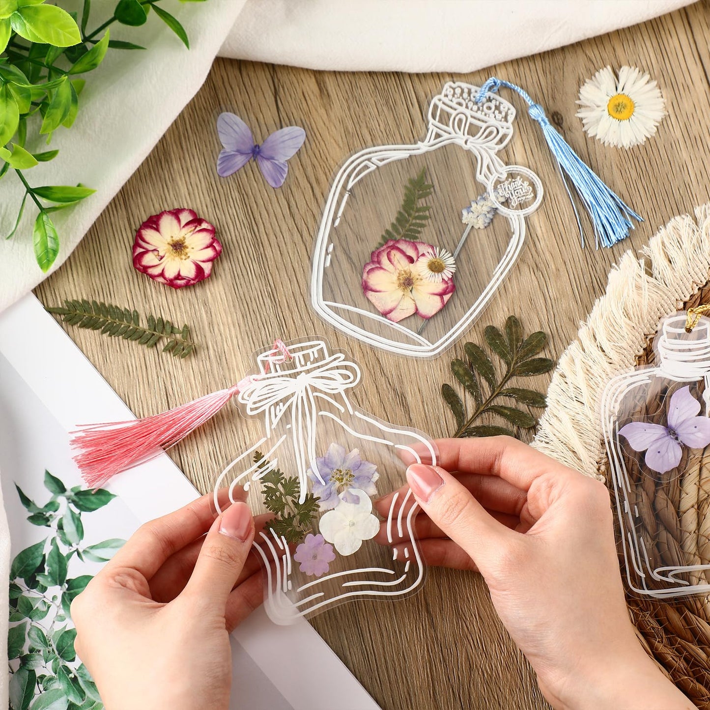 TaoBary 91 Pcs DIY Handmade Transparent Dried Flower Bookmark Set Include Butterflies Clear Bookmarks Dried Flowers Colorful Tassels and Tweezer for Book Bottle Supplies(Gentle Colors)