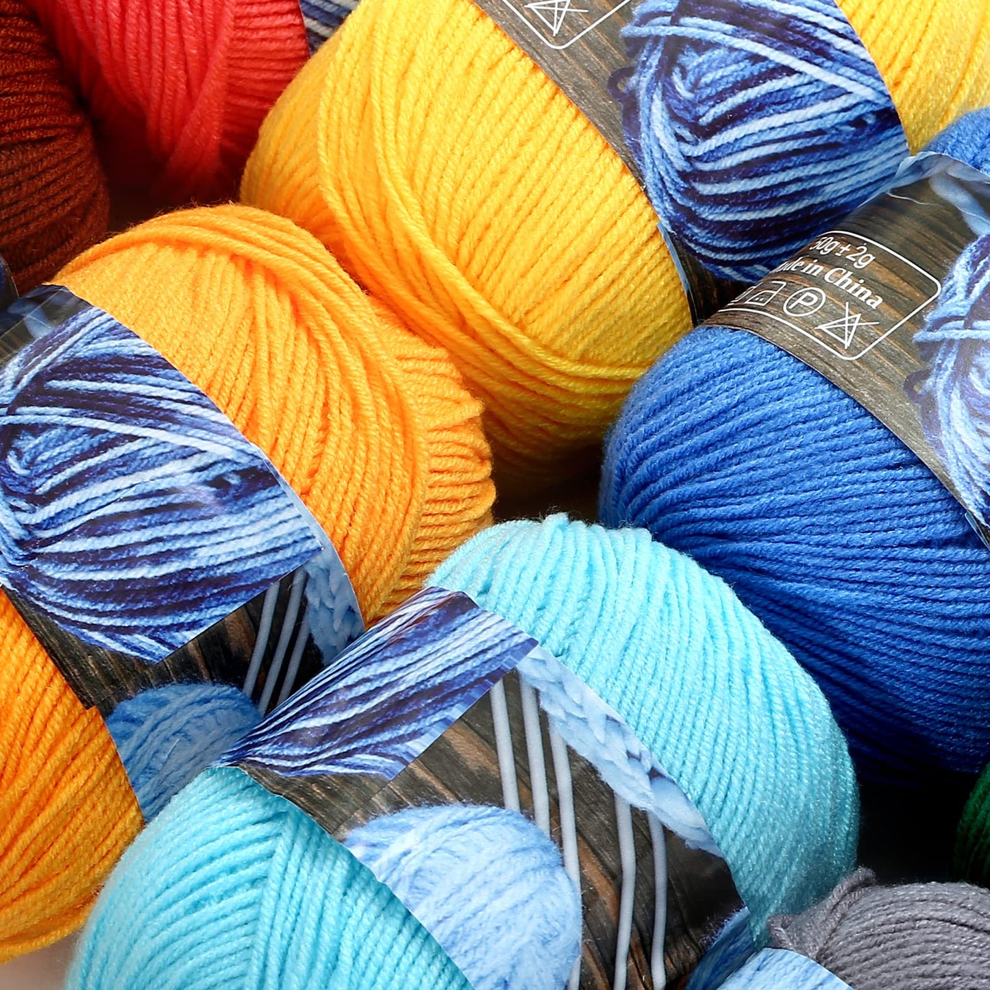 LIHAO 15 Skeins Acrylic Yarn for Crocheting Beginners Crochet Kit with 2.5mm Hook, 2625 Yards Bulk Anti-Splitting Yarn Bundles for Amigurumi, Granny Squares and DIY Crafting