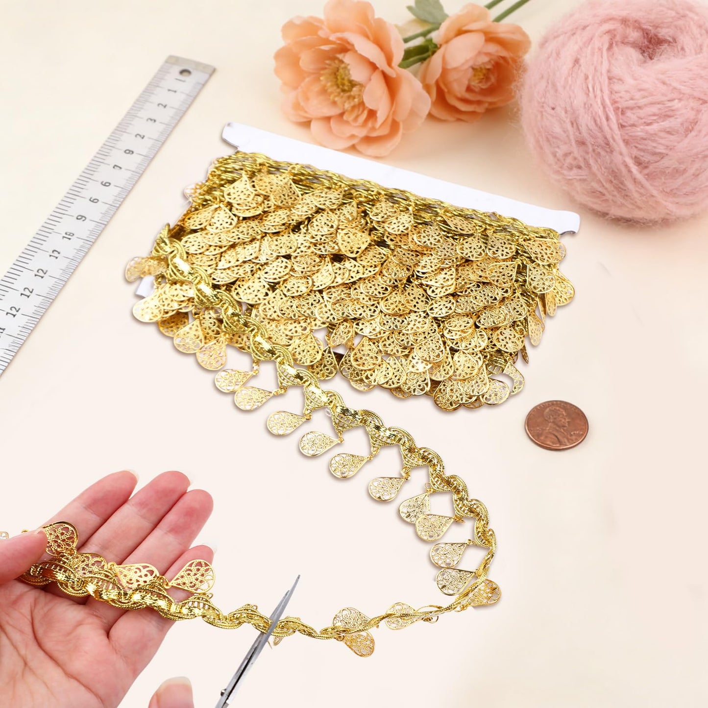 10 Yards Gold Water Droplet Shape Sequin Tassel Trim, 1.57 Inch Width Sequins Lace Tassel Fringe Trim, Sequins Lace Ribbon Fringe for Dance Dress Belt Costume Handbags Decorations Party Accessories