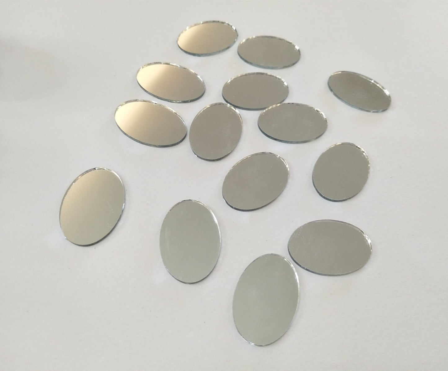 100pcs of Oval Mosaic Tiles,Mosaic Glass Mirror Pieces for DIY Crafts Vases Flowerpots Home Decoration Arts (Silver Mirror)
