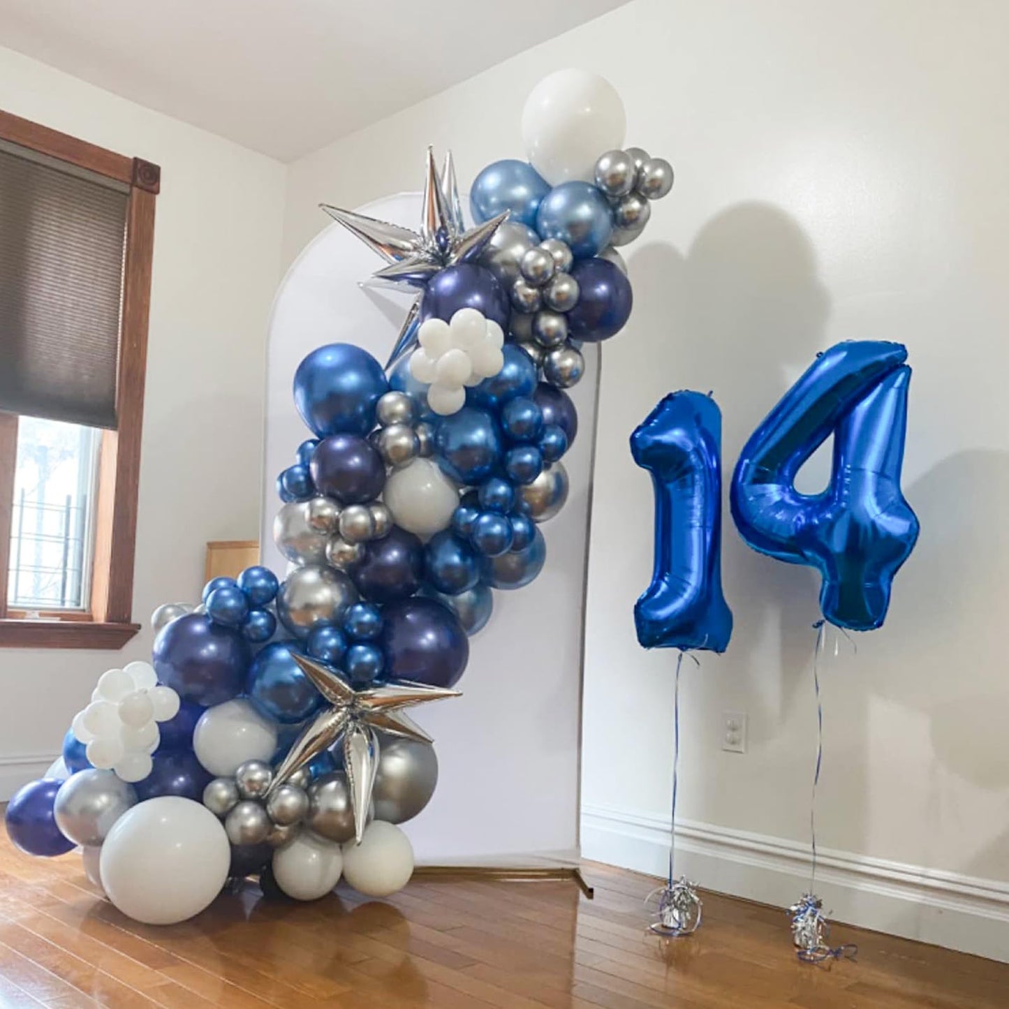 Blue White Silver Balloon Arch Kit, Navy Blue Silver White Balloon Garland with Metallic Dark Blue Light Blue Silver Balloons for Boys Men Birthday Baby Shower Graduation Wedding Party Decorations