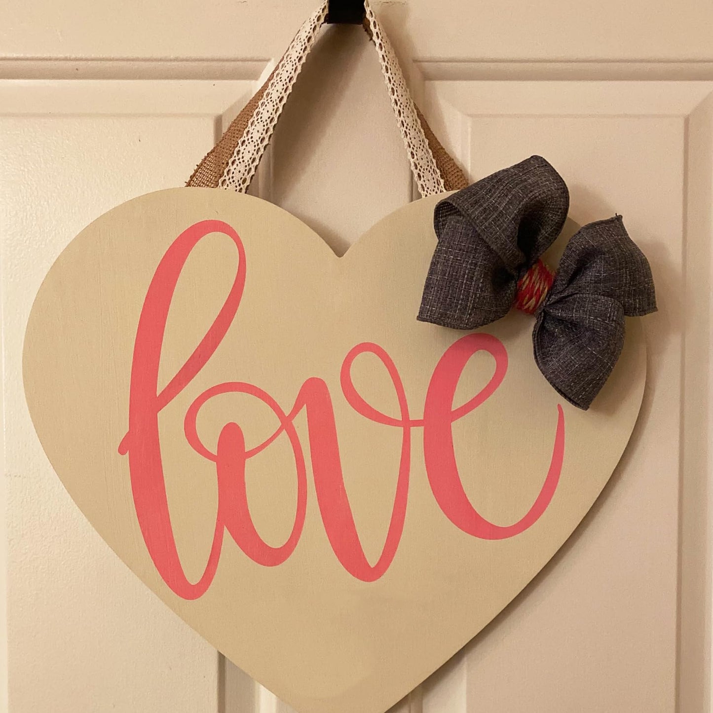 HOIGON 30 PCS 8 Inch Large Wooden Hearts, 1/8 Inch Thick Unfinished Wood Heart Cutouts, Blank Natural Wooden Heart Shape Slices for DIY Craft Embellishment, Wedding, Valentine, Decor