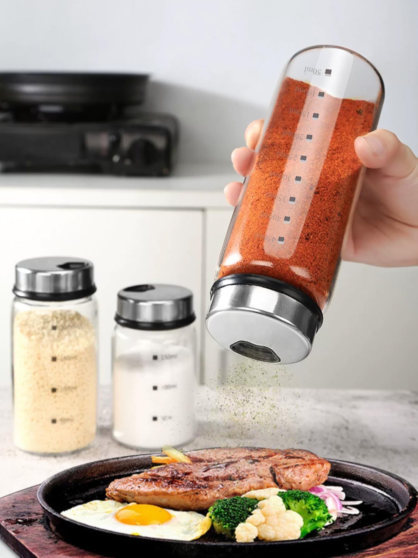 15 oz Large Salt Pepper Shakers with Adjustable Outlet Holes Clear Glass Shaker Bottles Spice Seasoning Cans for Kitchen Decor and Home Restaurant BBQ Camping Farmhouse Kitchen Accessories (450 ml)