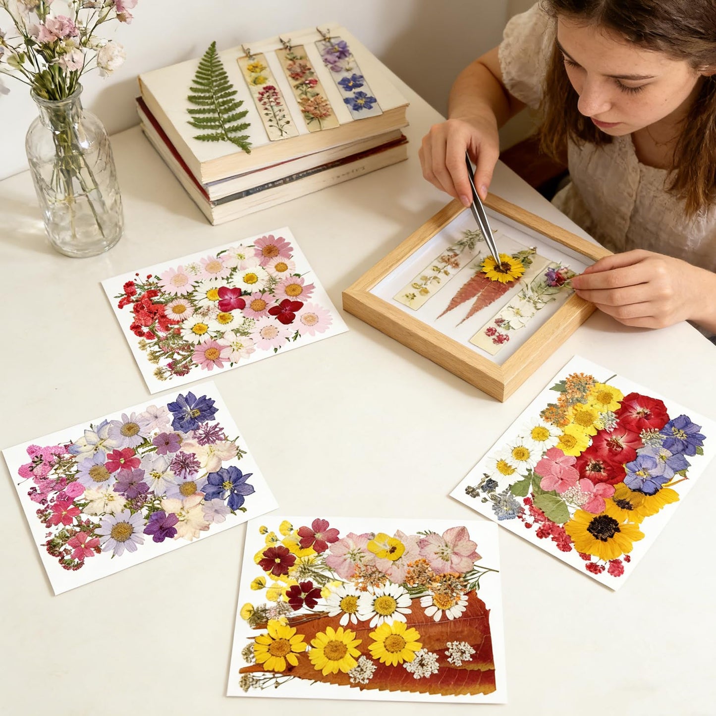 140Pcs Dried Flowers for Crafts, Dried Pressed Flowers for Resin Molds, Retro Style Dry Leaves Kit for Art Crafts Resin Jewelry Making Scrapbook Supplies Card Soap Candle DIY