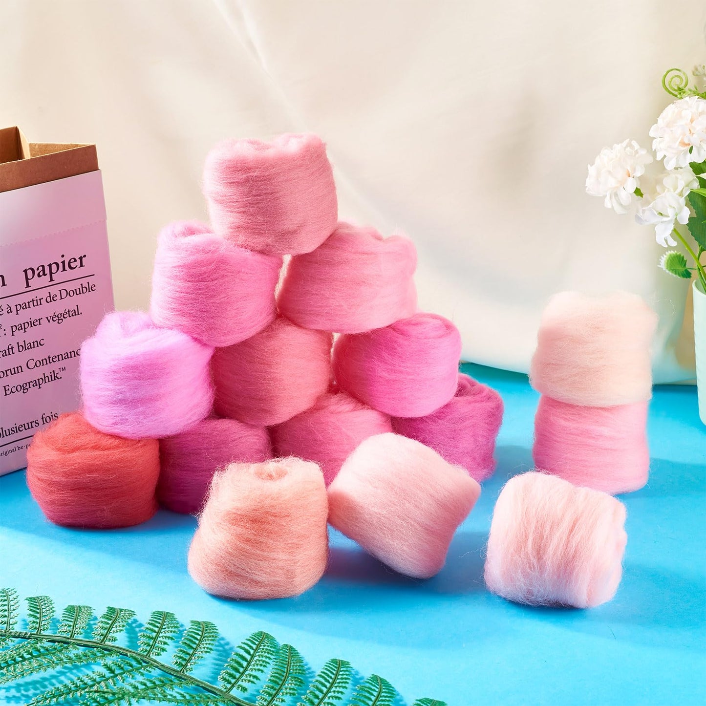 Sparkeads Wool Roving Yarn for Needle Felting Pink Soft Fibre Wool Supplies for DIY Hand Spinning Weaving Beginners Adults Handmade Dolls Felted Animal Women 75 G