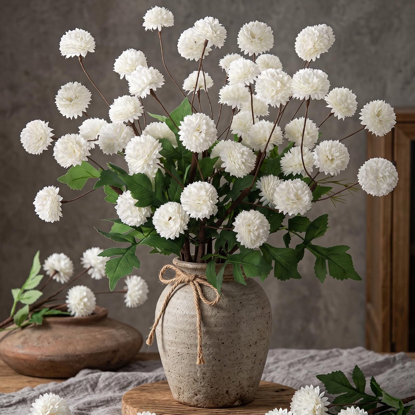 Voqoza 10 Pcs Fake Kiku White Flowers for Vase, Artificial Small Chrysanthemums Balls with Stem Faux Mini Silk Pompon Mums Floral Arrangements DIY Bouquets Wedding Party Table Centerpieces Home Decor.
