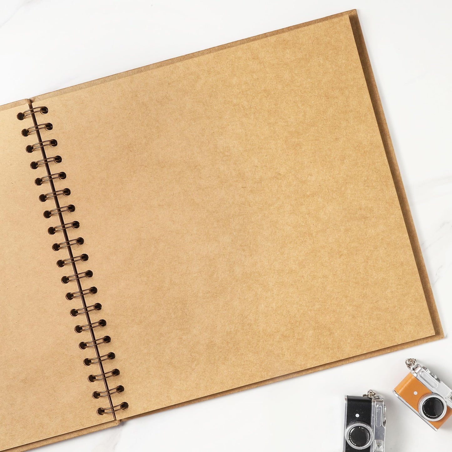 MEMOTOR Scrapbook 10 x 10 Inch DIY Square Photo Window + 3 Corner Stickers, Photo Album Hardcover Kraft Paper Brown 20 Sheets/ 40 Pages