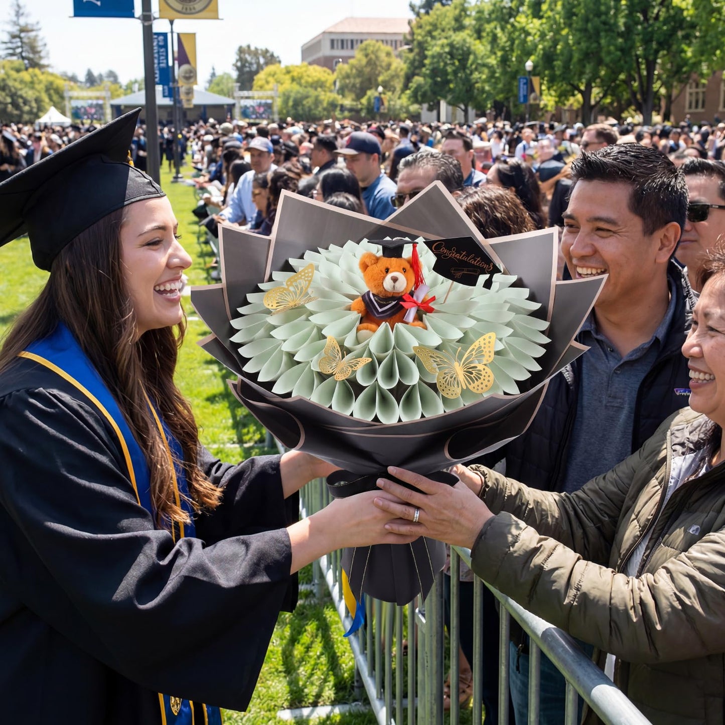 Suncalla 119 Pcs Graduation Gifts Money Bouquet Kit Class of 2026 Black Gold DIY Flower Wrapping Paper DIY Bouquet with Congrats Grad Card for Middle High School College Women Men