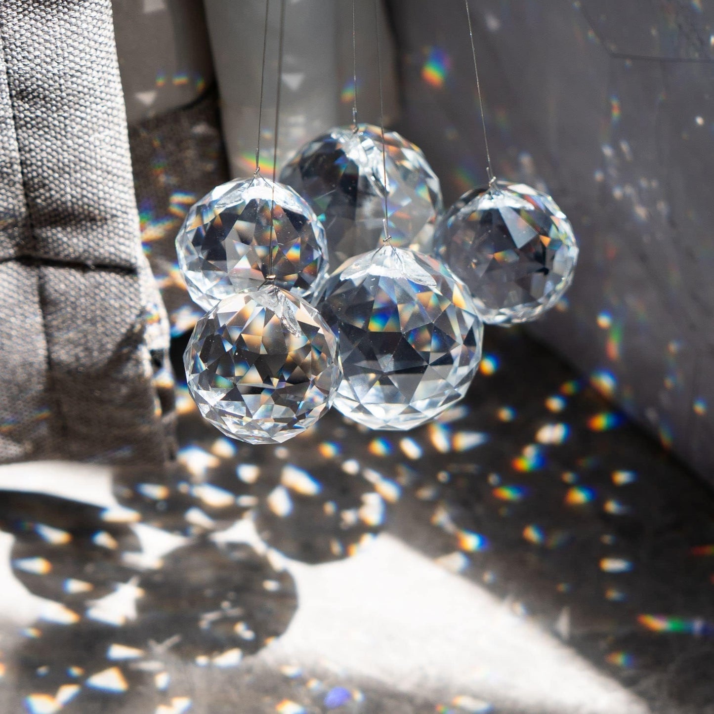 HDCRYSTALGIFTS 15pcs 30mm Clear Crystal Ball Prism Suncatcher for Window Hanging Rainbow Maker Sun Catchers Indoor Windows Chandelier Crystals Prisms Home Garden Wedding Party Decor Gift