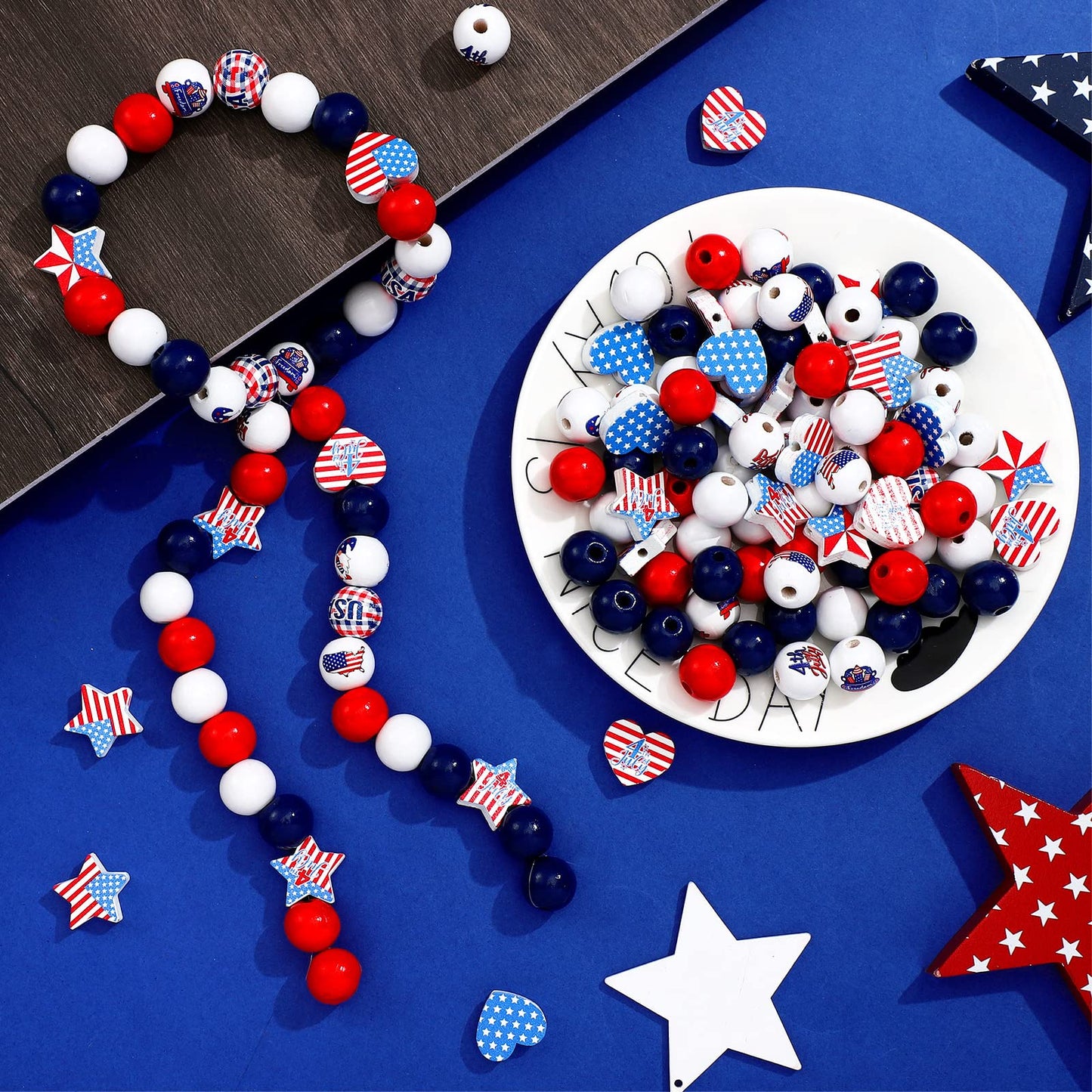 Buryeah 200 Pcs 4th of July Wood Beads Red White and Blue Patriotic Wooden Beads Memorial Day 250th Anniversary Flag Charms for Independence Day DIY Jewelry Garland Necklaces Decor