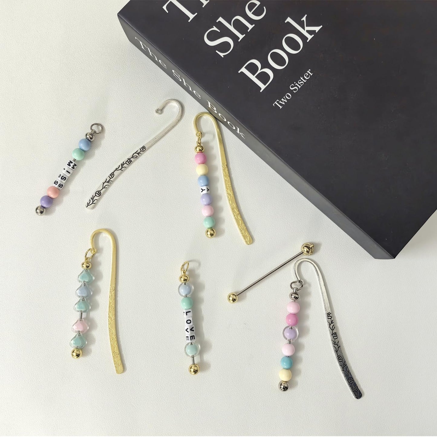 YFXJC 12 Pcs Beadable Bookmarks DIY Metal Blank Bar Bookmark for Beads Metal Bookmark Hairpin Hook Carved Antique Vintage Bookmarks Gift for Book Lovers Student Teacher Office Supplies, Silver+Gold