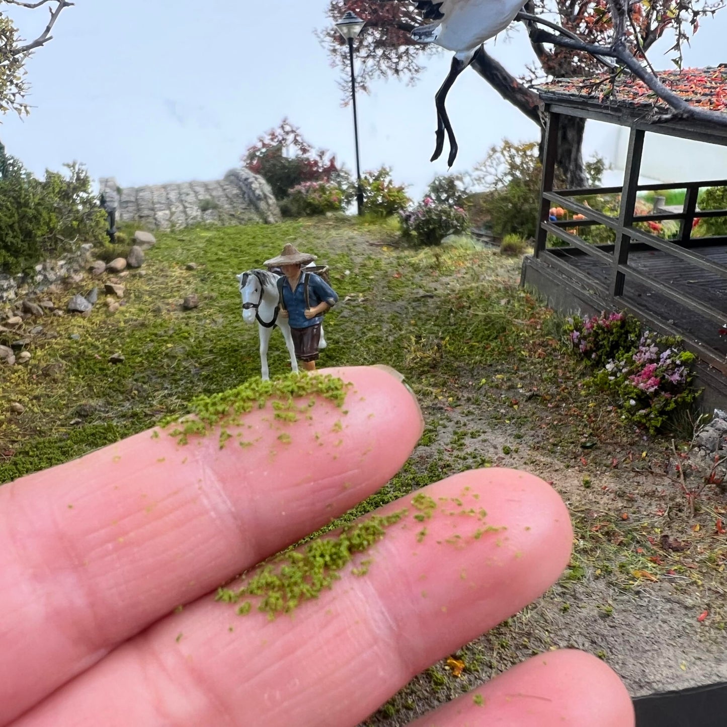 ZZZ SAN ZHI Model Terrain Sponge Grass Powder - 300ml/125g 12 Colors with Shaker Bottle for Diorama, Railway & Car Miniature Scene Building (HP01)