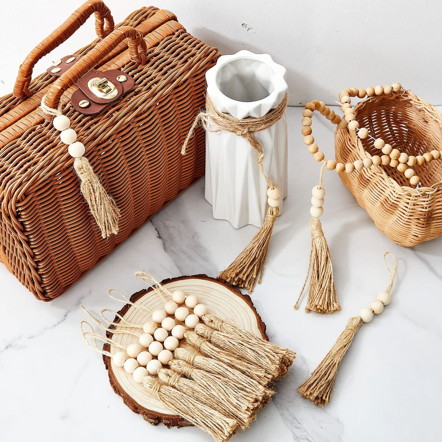 Taiyin 40 Sets Jute Tassels with 3 Wood Beads Natural Jute Rope Burlap Tassels for Christmas Tree DIY Craft Wood Beads Garland Project Wedding Home Party Decorations