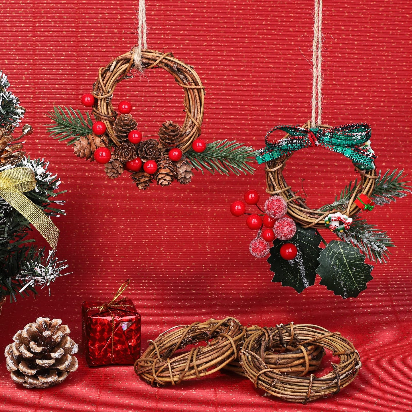 Ruisita 24 Pieces 3 Inch Grapevine Wreaths Vine Branch Wreath Natural Christmas Rattan Wreath Garland Decoration for Christmas Holiday Craft or Wedding Supplies