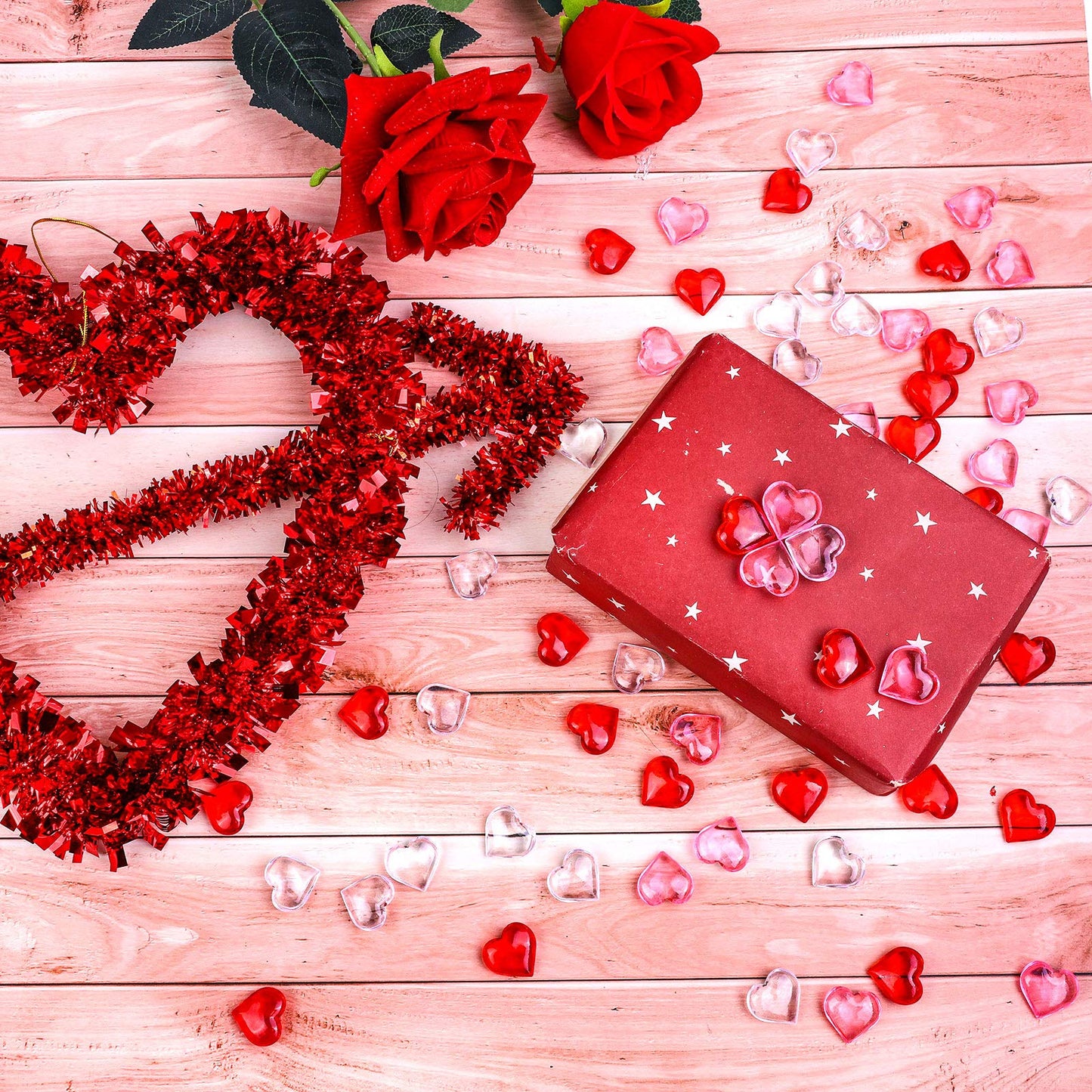 URATOT 240 Pieces Red White Pink Acrylic Heart Gems 1 LB Valentine's Day Decoration Party Table Scatter Decorations with Round Box for Vase Fillers, Valentine's Day, Wedding and Home Decorations