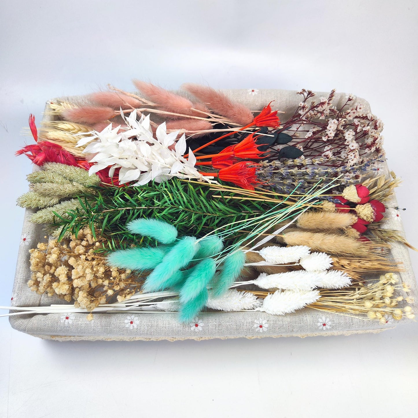 DIY Natural Dried Flowers Kit - Mixed Flowers and Foliage with Stems for Mini Bouquet, Wreath, Resin, Soap, Scrapbook, Floral Arrangement, Home Decor